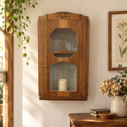 Vente avec paiement en ligne: Vitrine murale ancienne, caisse d’horloge restaurée