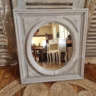 Vente avec paiement en ligne: Miroir ancien œil-de-bœuf bois sculpté patine grise