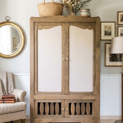 Vente avec paiement en ligne: Armoire vintage chêne penderie lingère années 50